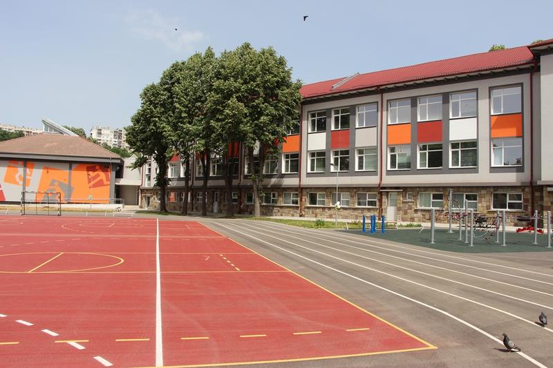 Със средства по ОПРР са модернизирани 172 детски градини, училища и университети - 1