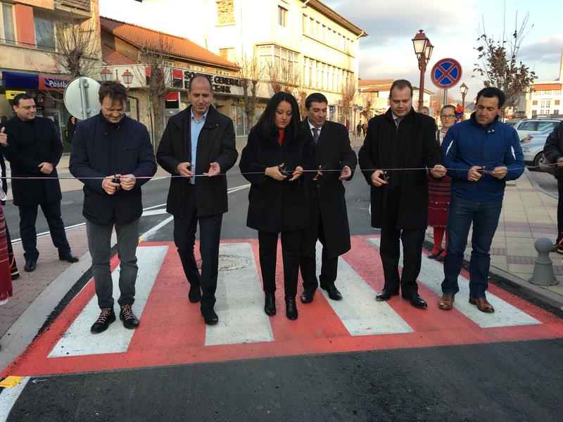 Министрите Павлова и Московски откриха рехабилитирания път Мадан-Златоград- Бенковски - 3