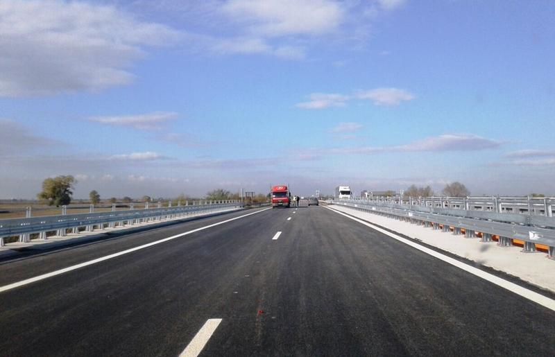 В присъствието на министрите Лиляна Павлова и Ивелина Василева бе пуснат за движение мостът над река Стряма по АМ „Тракия“ - 8