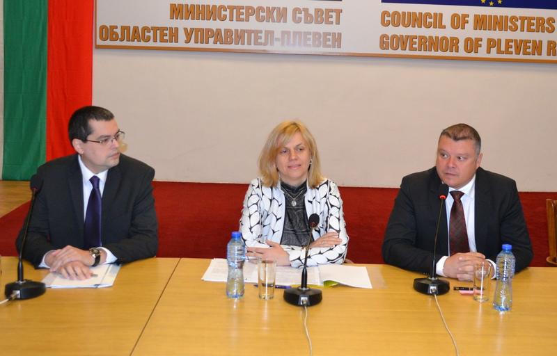 Министър Терзиева: Политиката по изграждането на магистралите върви ръка за ръка с политиката за подобряване на състоянието на малките пътища