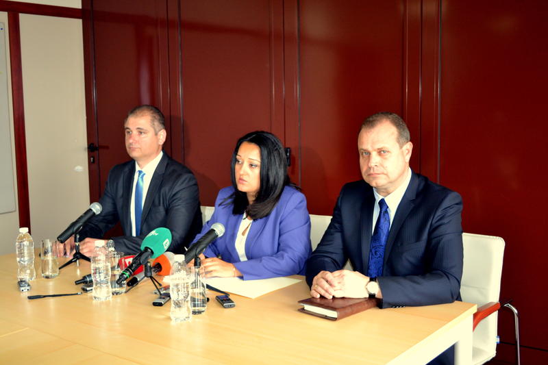  Министър Лиляна Павлова: От април започват ремонтите по пътищата