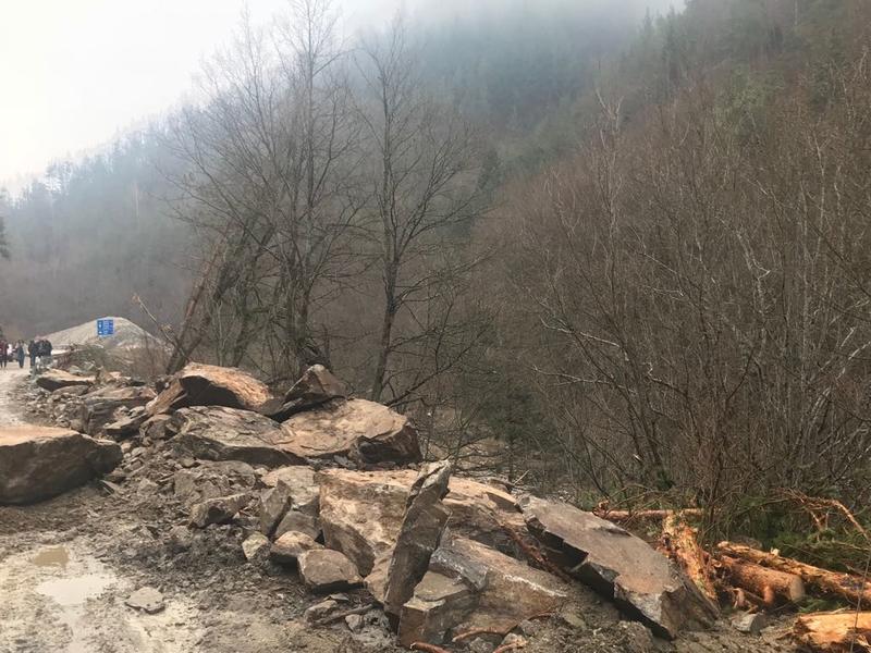 До 10 дни ще бъде готов обходният маршрут на затворения от срутище участък от пътя Смолян – Мадан - 5