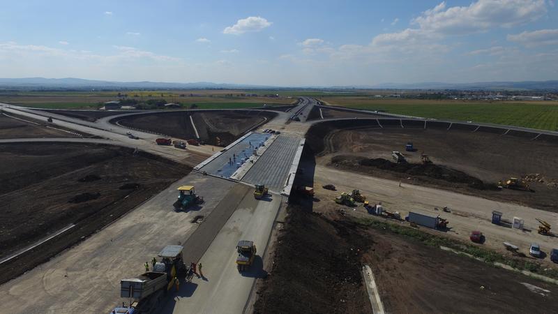 Министър Лиляна Павлова: От днес се пуска за движение двупосочно в едното платно участък 2 от Западната дъга на Софийския околовръстен път - 4