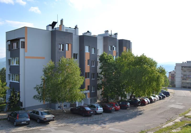 Министър Павлова: До края на годината 90% от одобрените за саниране сгради в Благоевград ще бъдат готови - 19