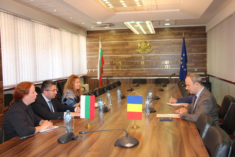 Министър Николай Нанков посреща през юни вицепремиера на Румъния Пол Станеску