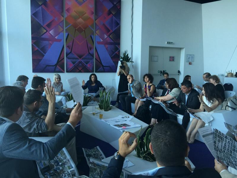 Министър Лиляна Павлова отличи най-добрия млад архитект в категория „Градове и инфраструктура” в конкурса „The CITY Academy Awards 2015“ - 5