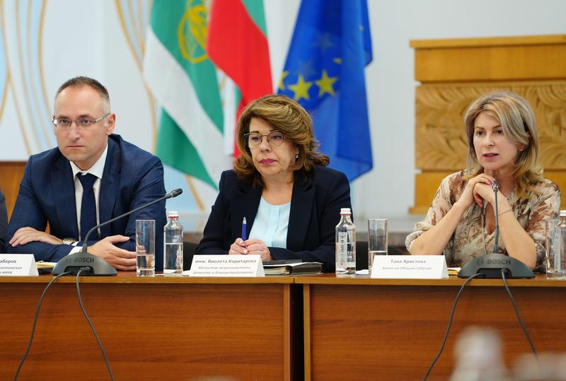 На среща в Габрово бяха обсъдени стъпки за реализиране на проекта за тунел под връх Шипка - 1