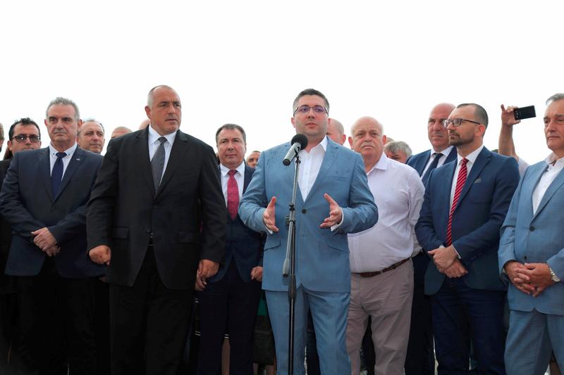 Почиващите на Южното Черноморие пътуват по четирилентов път в участъка между Поморие и Ахелой