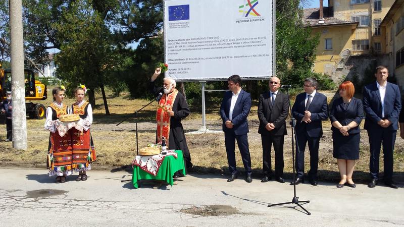 Министър Николай Нанков: За България предстоят добри дни в пътния сектор, до края на годината ще се рехабилитират 1000 км републикански пътища - 4