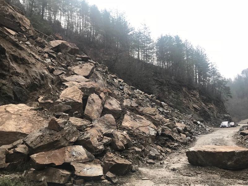 До 10 дни ще бъде готов обходният маршрут на затворения от срутище участък от пътя Смолян – Мадан - 7