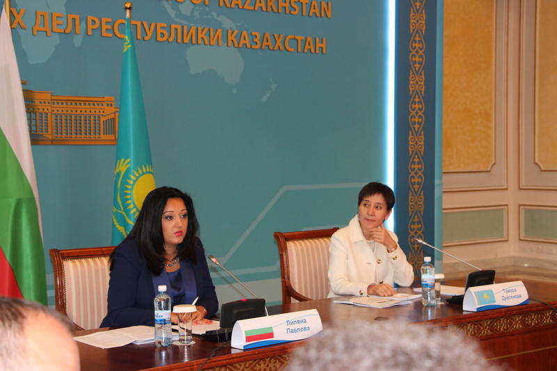  Лиляна Павлова: Провеждането на заседание на Междуправителствената комисия е от особена важност за развиването на търговско-икономическите отношения между България и Казахстан - 18