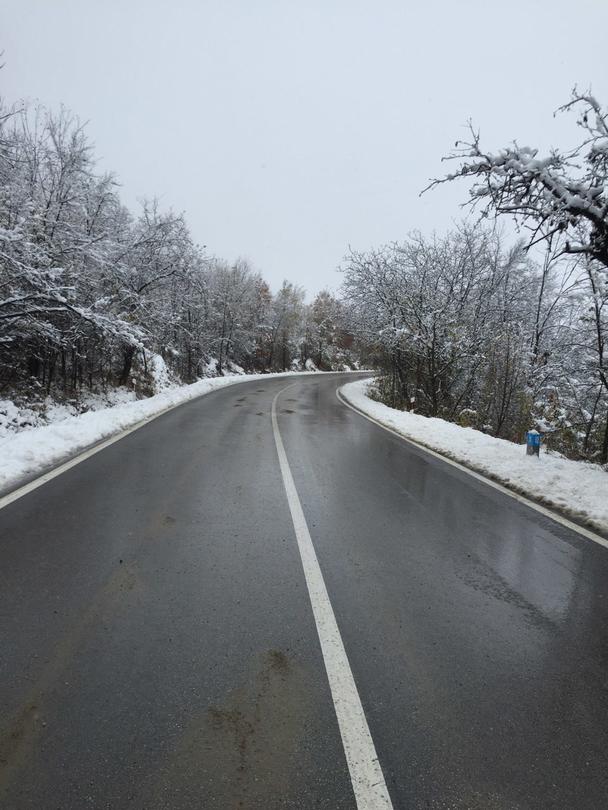 Над 620 машини обработват пътните настилки. Всички републикански пътища са проходими - 10