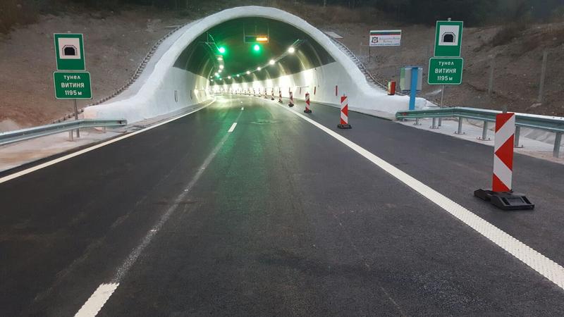 Шофьорите по АМ „Хемус“ вече преминават през ремонтираната тръба за Варна на тунел „Витиня“ - 2
