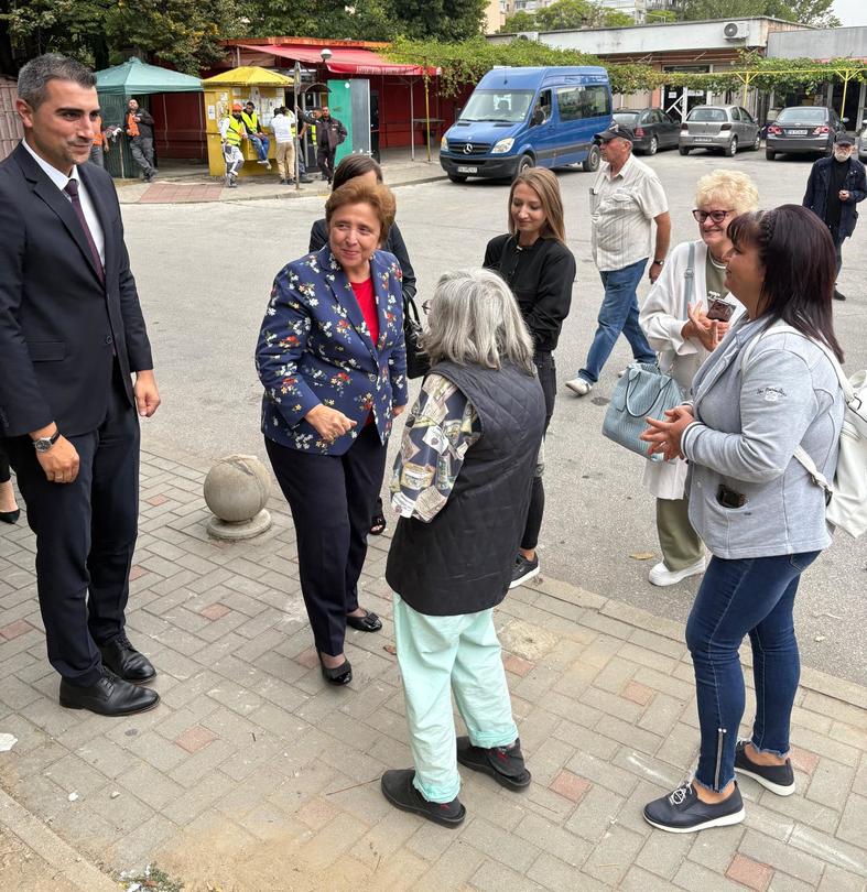 Deputy Minister Yankova: More than 6,000 people in Pazardzhik region will live in renovated and energy-efficient blocks - 4