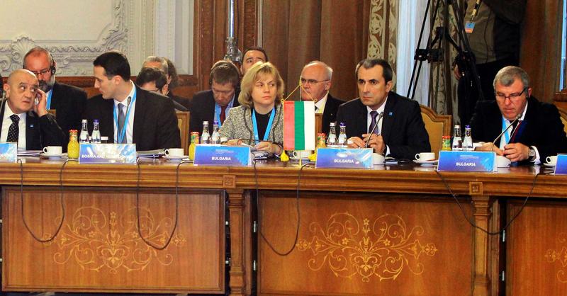 Министър Терзиева представи приоритетите на България в пътната инфраструктура на икономически форум в Букурещ