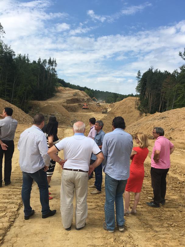 Министър Павлова: Половината от работата по проекта за изграждане на обходен път на Габрово е изпълнена - 5