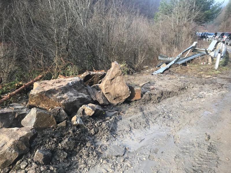 До 10 дни ще бъде готов обходният маршрут на затворения от срутище участък от пътя Смолян – Мадан - 1
