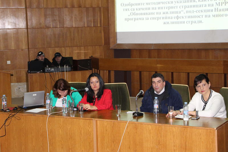 Павлова: Програмата ни за саниране е 1 млрд. лв., колкото ни струваше Цанков камък, но ефектът й е много по-голям