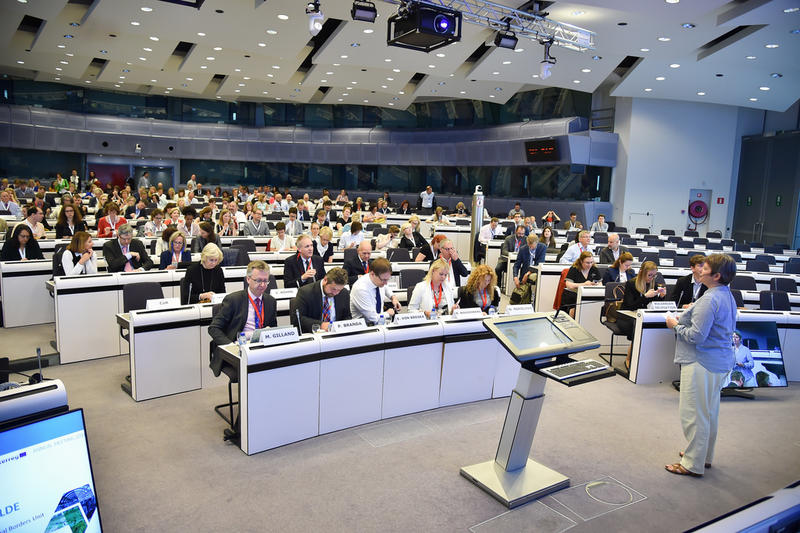 Деница Николова: България подкрепя продължаването на европейските програми за трансгранично, транснационално и междурегионално сътрудничество - 6