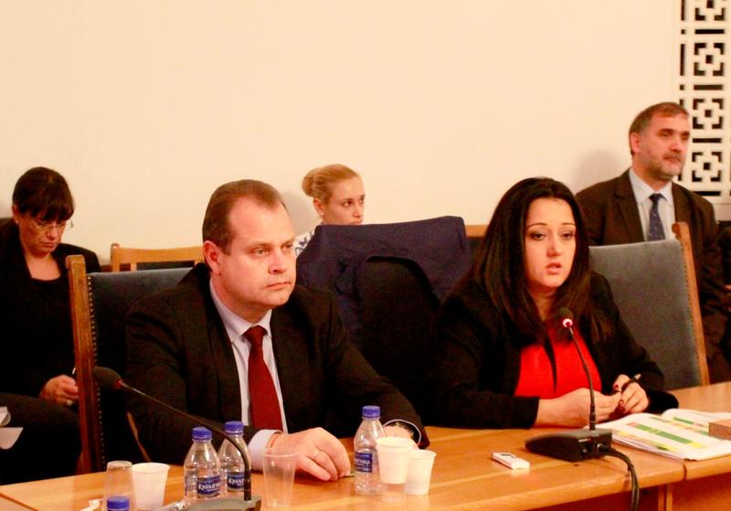 Министър Лиляна Павлова: Добра е готовността за зимно поддържане на републиканските пътища