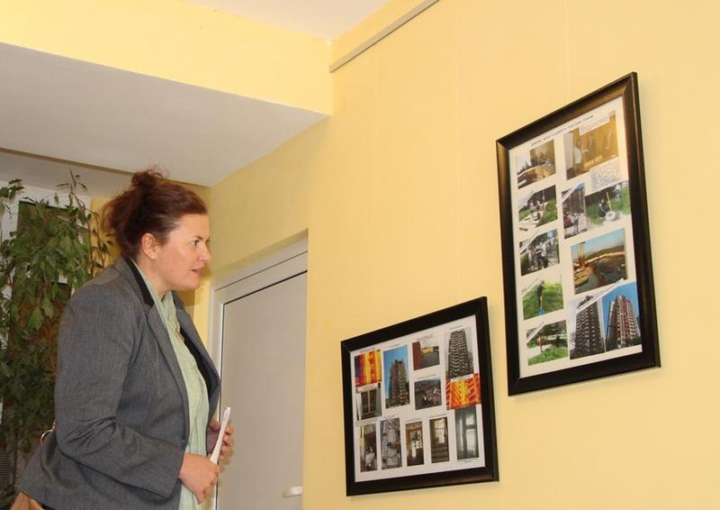 Реновиран със средства от Националната програма за енергийна ефективност 15-етажен блок бе открит в Перник днес