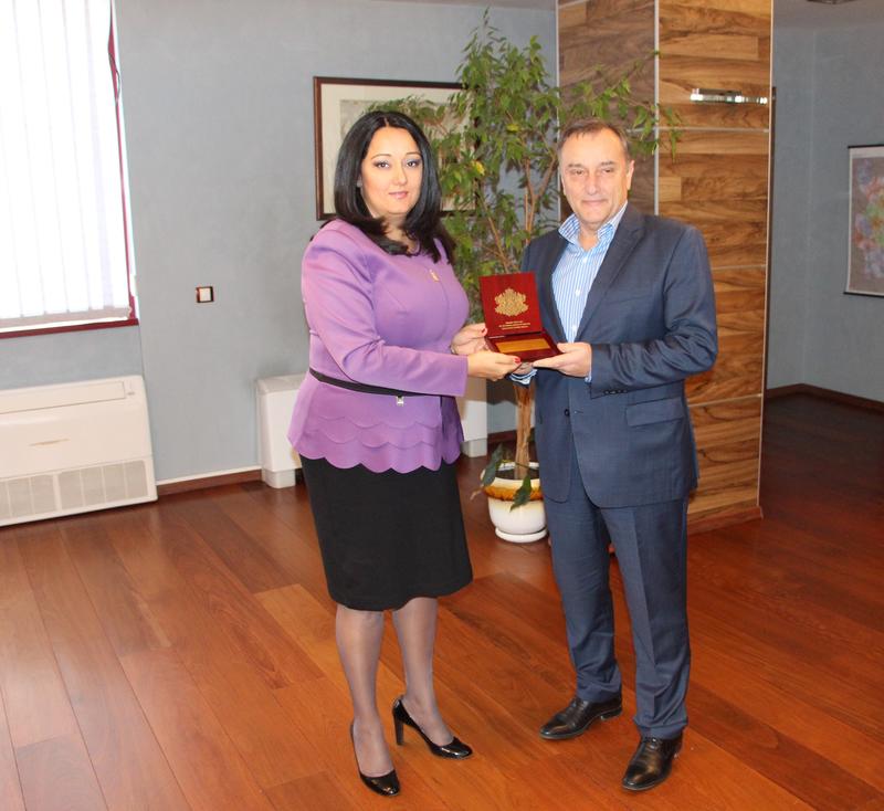 Министър Лиляна Павлова проведе среща с новоизбрания председател на Камарата на строителите в България инж. Николай Станков - 3