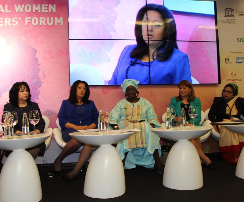 Министър Павлова: В България жените участват активно в политиката - 2