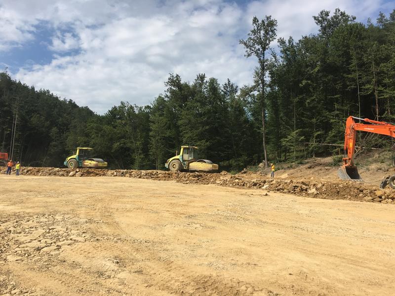 Министър Павлова: Половината от работата по проекта за изграждане на обходен път на Габрово е изпълнена - 11