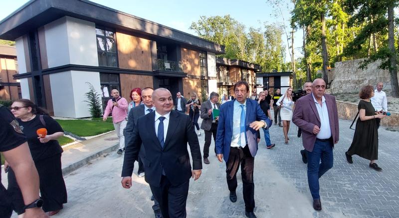 Мниистър Шишков за незаконното строителство в местността 