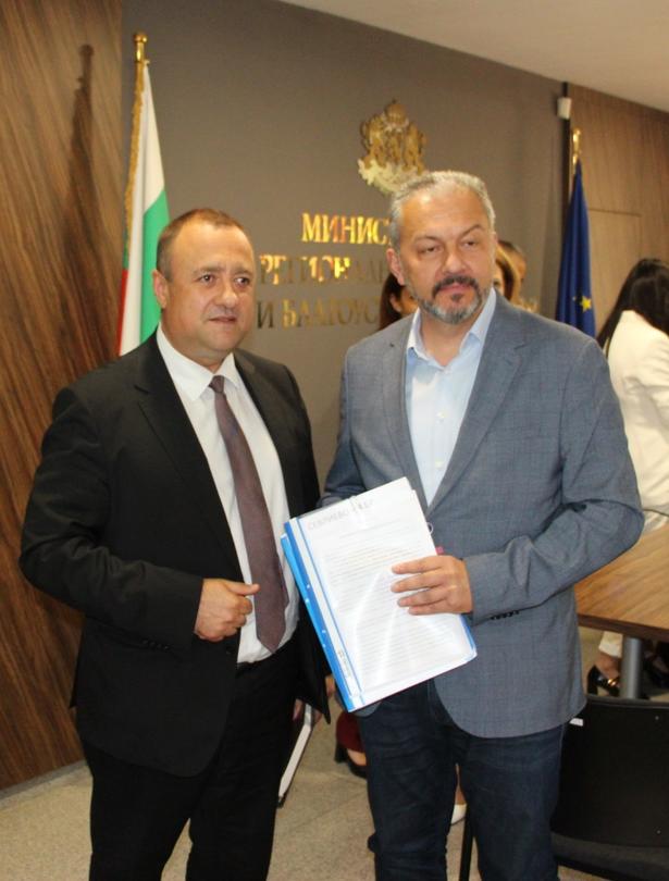 Министър Иванов: Не делим общините по политически признак при изпълнението на инвестиционната програма - 8