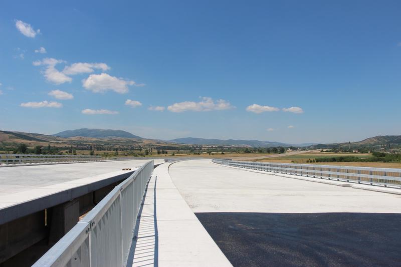 Министър Павлова инспектира напредъка в строителните дейности по ЛОТ 2 на АМ „Струма“ - 7