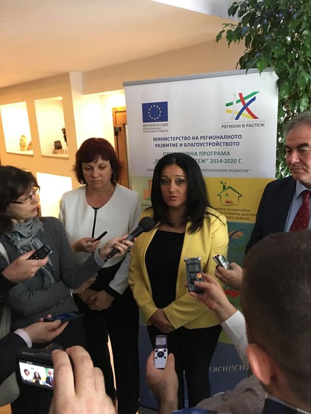 Министър Лиляна Павлова: Очаквам през 2017 г. да е готов техническият проект за строеж на АМ „Хемус“ между Боаза и разклона за Плевен и Ловеч