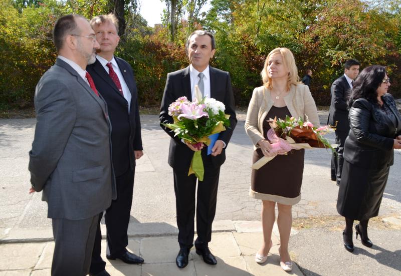 Министър Терзиева откри новия библиотечен център на Лесотехническия университет - 1