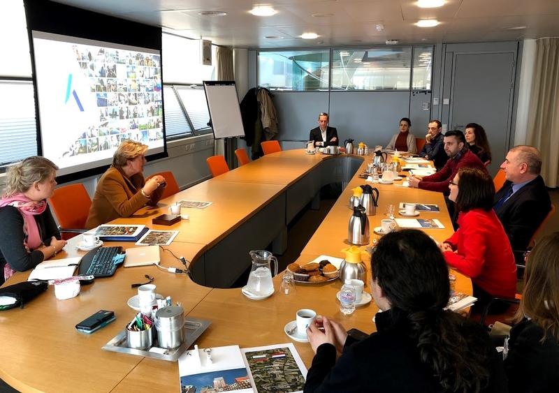 АГКК черпи опит от Холандия в областта на кадастъра