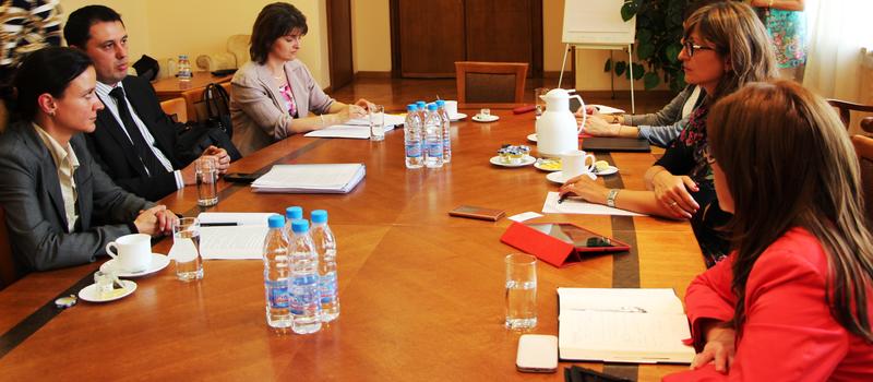 Екатерина Захариева:  Промени в подзаконовата нормативна уредба ще подобрят безопасността на асансьорите в страната