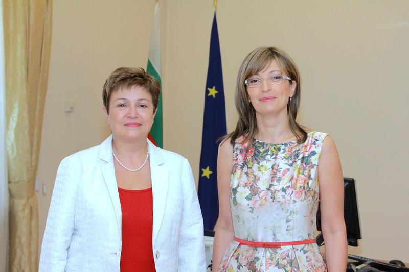  Екатерина Захариева: България ще покани мисия на ЕС за извършване на партньорска проверка за оценка и анализ на системите за превенция и реакция при бедствия и аварии - 2