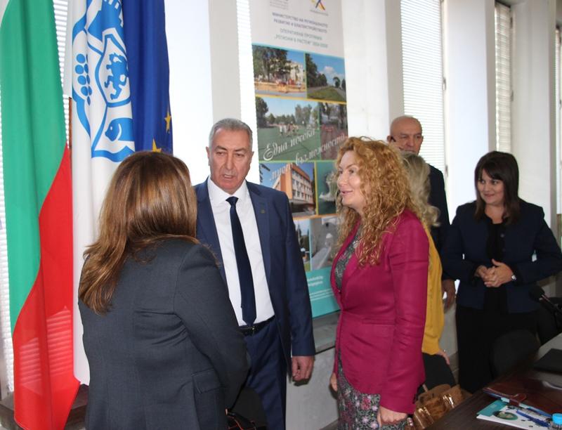 Зам.-министър Деница Николова: Осигуряваме нисколихвено финансиране за енергийна ефективност на еднофамилни жилищни сгради - 4