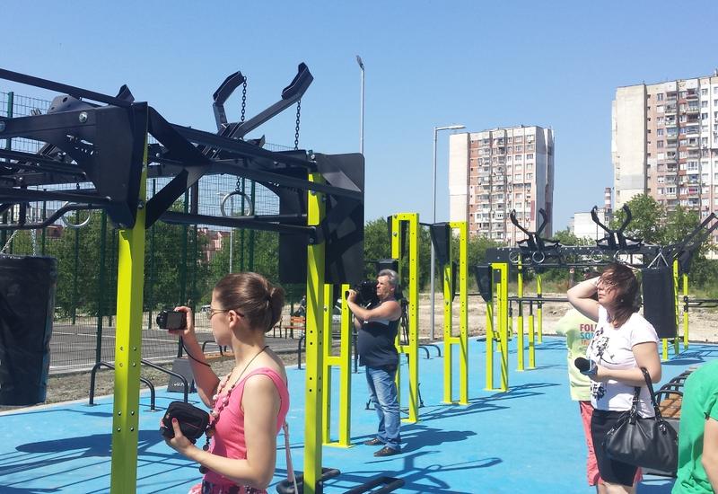    В присъствието на министрите Лиляна Павлова и Десислава Танева бе открита нова спортна площадка в кв. „Възраждане“ на Варна - 2