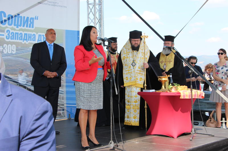 Министър Лиляна Павлова: Извеждаме тежкия транзитен трафик извън столицата - 4