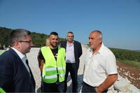Отпускат се близо 35 млн. лв. за изграждането на участъка на АМ „Хемус“ между Ябланица и Боаза