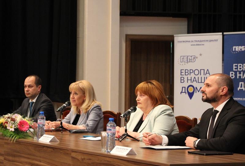 Министър Петя Аврамова: От 15 май започва тестването на тол системата
