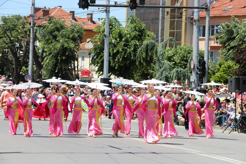 Министър Павлова: През последните дни взехме важни решения, които ще съдействат за развитието и популяризирането на Казанлък и Празника на розата - 11