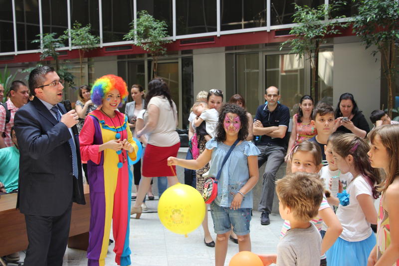 Министър Николай Нанков поздрави деца на служители на МРРБ за 1 юни - 1