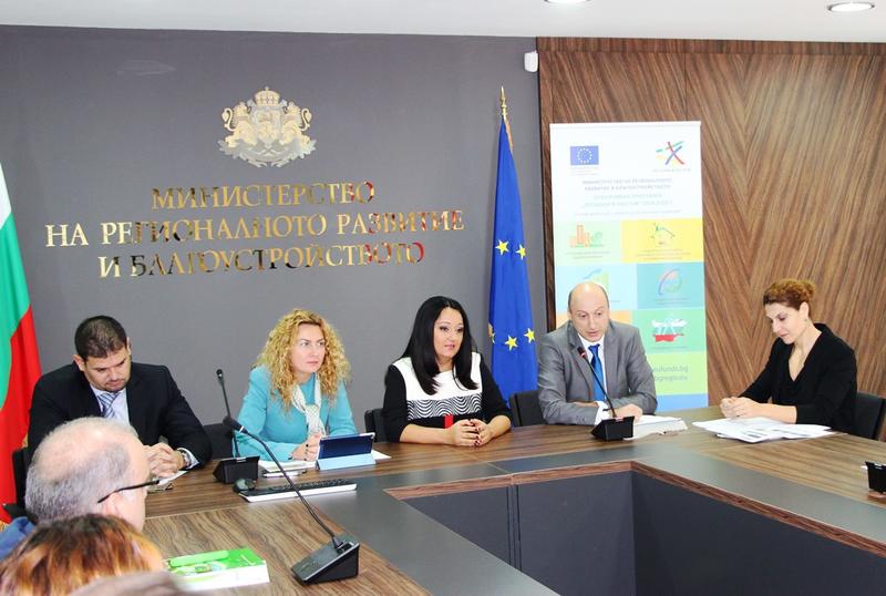  Министър Лиляна Павлова: Осигуряваме 370 млн.лв. допълнителни инвестиции за развитие на градовете и културно-историческия туризъм - 8