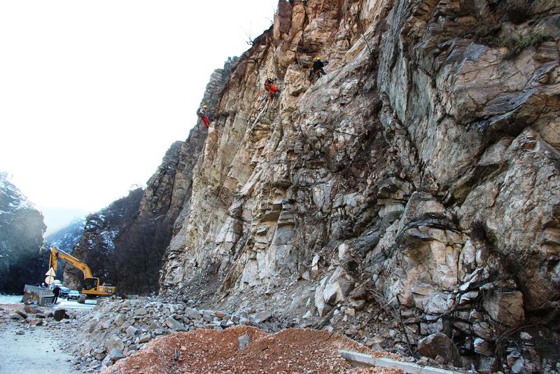 Лиляна Павлова: До края на деня ще бъде отворен пътят между Варвара и Велинград  - 1