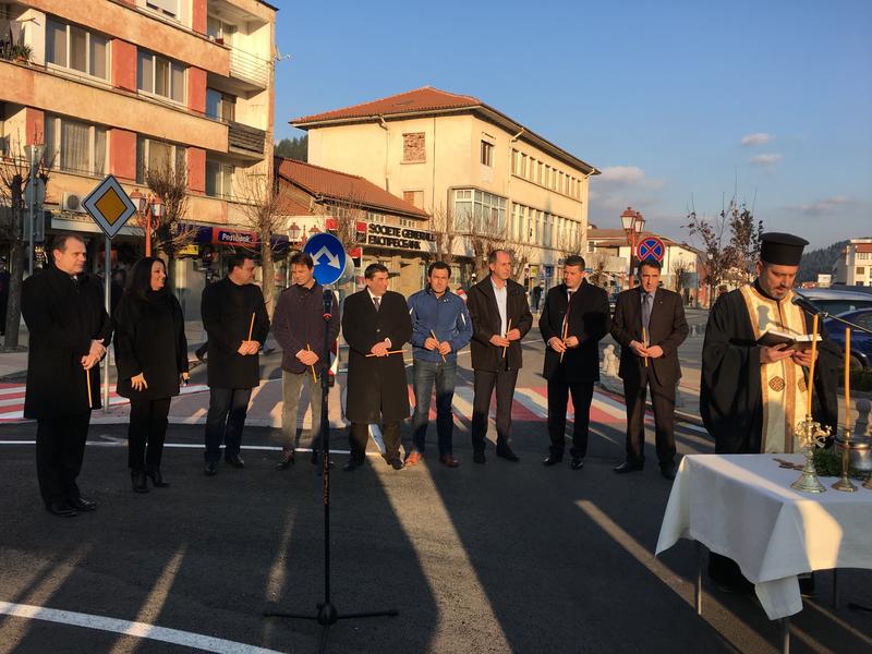 Министрите Павлова и Московски откриха рехабилитирания път Мадан-Златоград- Бенковски - 2