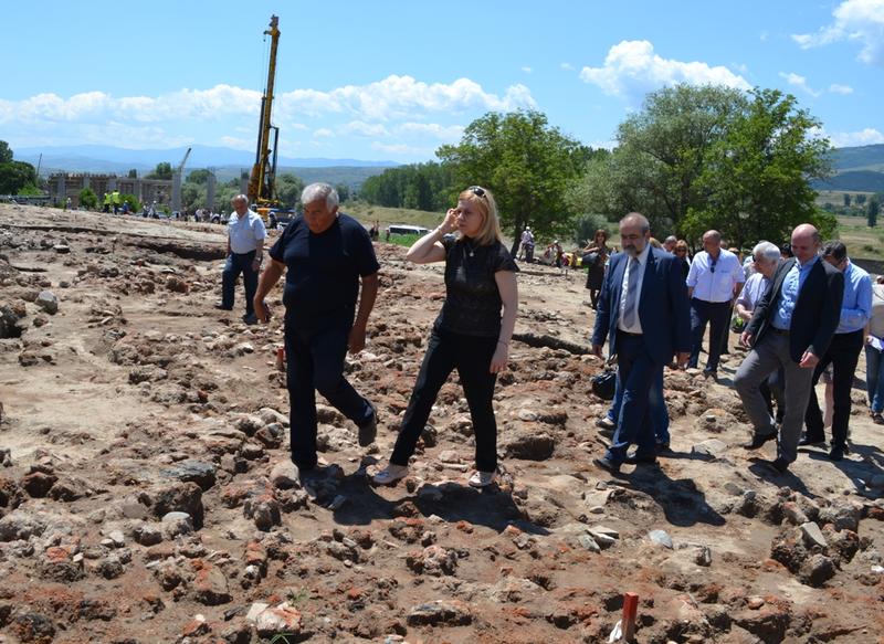 Министър Терзиева: Строителството на ЛОТ 2 и ЛОТ 4 на АМ „Струма” е по график - 4