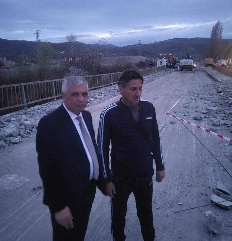 Започна изграждането на нов мост при село Покровник