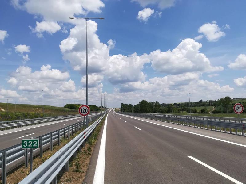 Another 16.3 km of the Hemus Motorway in the direction of Varna - between Buhovtsi and Belokopitovo are ready - 1