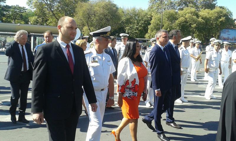  Министър Лиляна Павлова: Стартираме търг за строителството на нова отсечка от АМ „Хемус“ при Белокопитово - 5